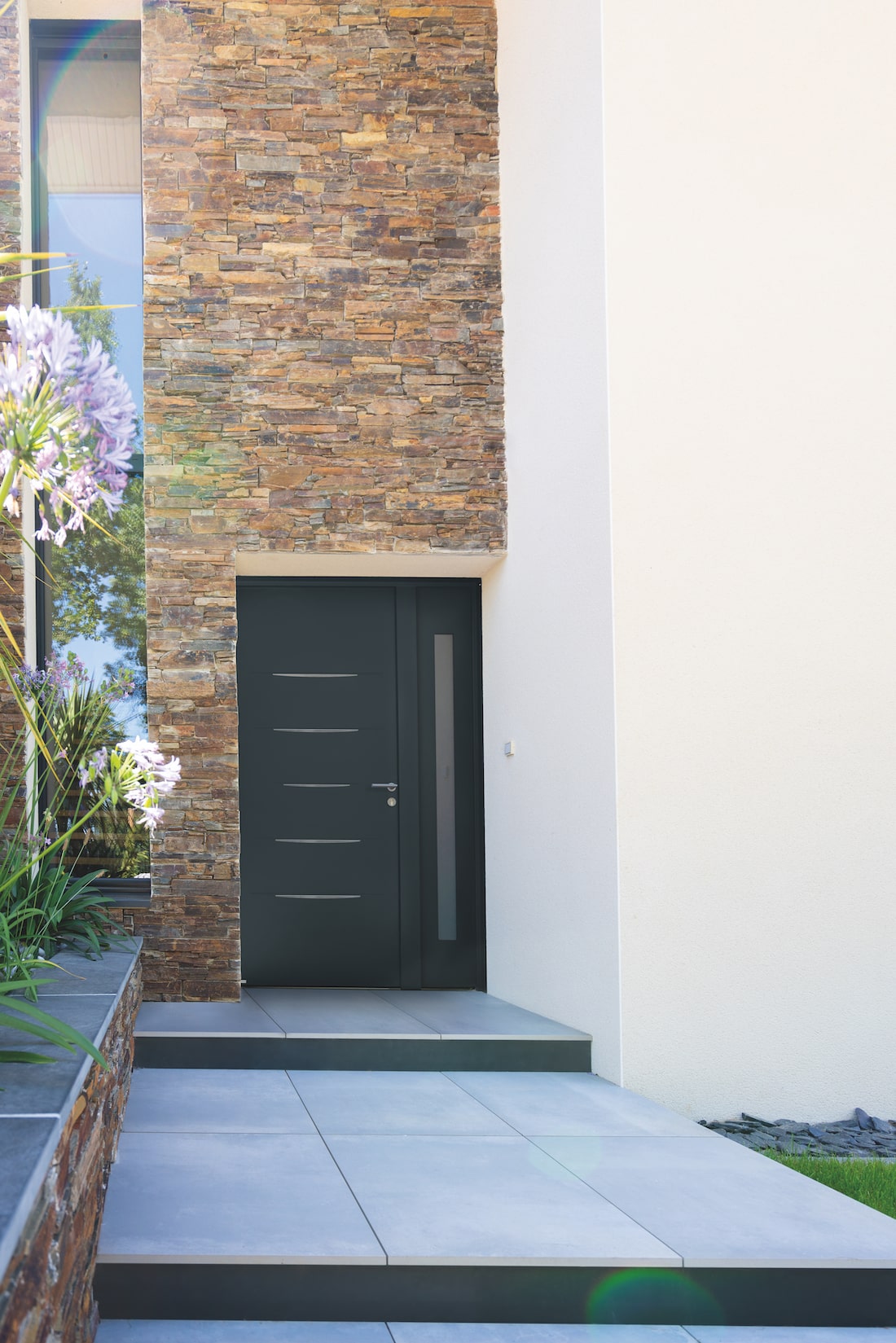 12-alinea-alu-80-belm-porte-entree-gris-7016-texture-300-min