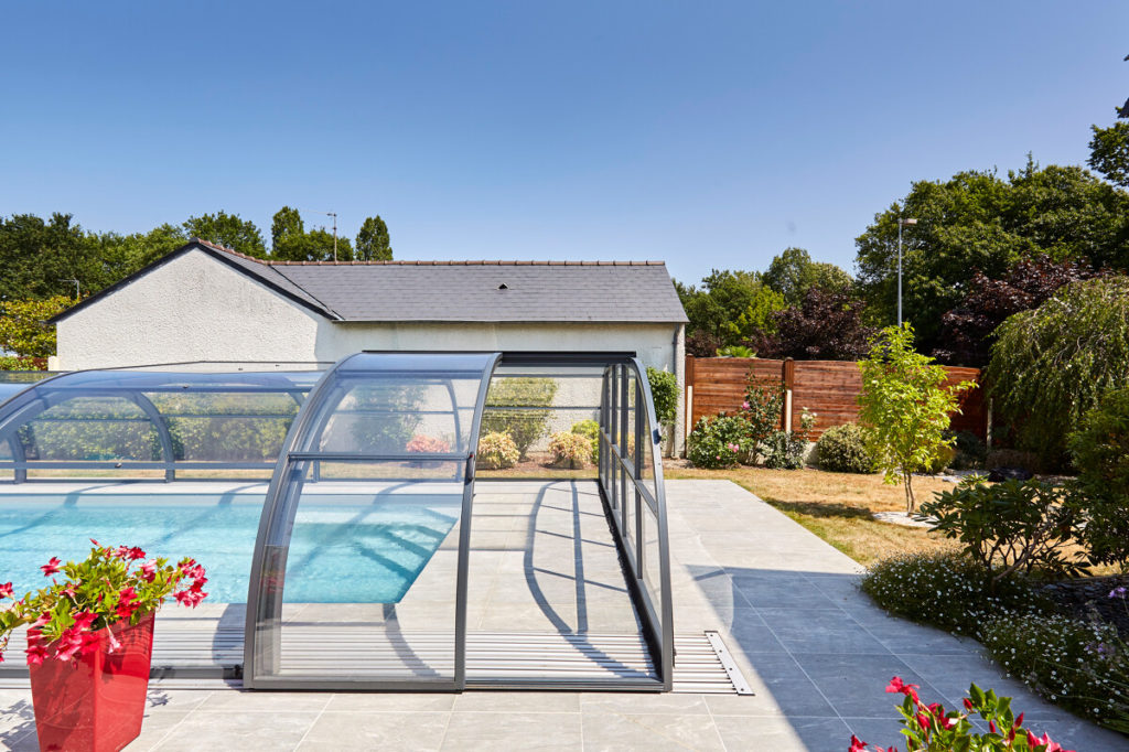 ABRI_PISCINE_ELLIPTIK_MIHAUT_2019_LAMOUREUX_300RVB-33-.jpg-1200px-1024x682