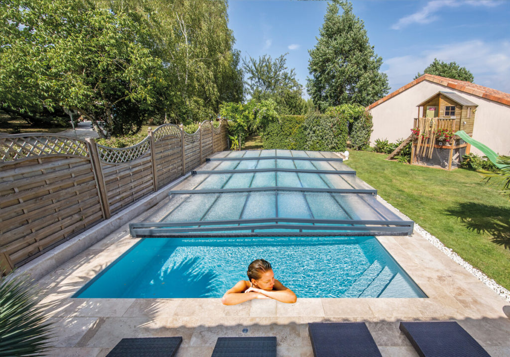 ABRI_PISCINE_RIDEAU_2015_ELLIPTIK_SEMIPLAT_AUVINET_300CMJN-12-.jpg-1200px-1024x718