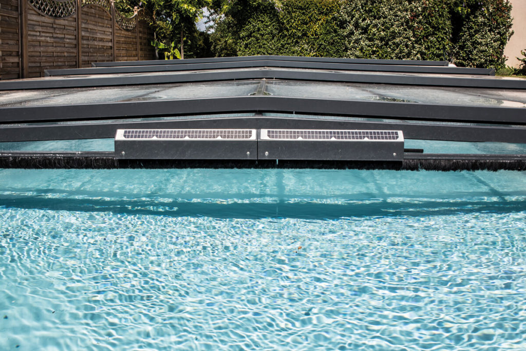 ABRI_PISCINE_RIDEAU_2015_TRIPTIK_SEMIPLAT_AUVINET_300RVB-22-.jpg-1200px-1024x683