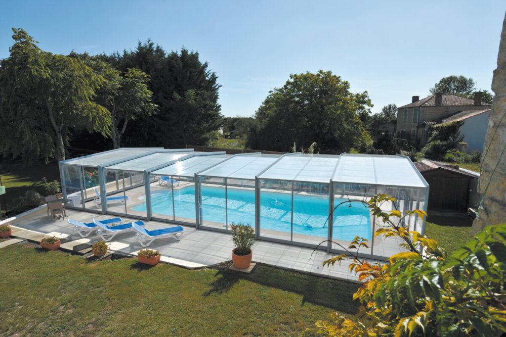 ABRI_PISCINE_RIDEAU_TRIPTIK_HAUT_AUVINET_300CMJNHD_27.jpg-1200px-1024x681