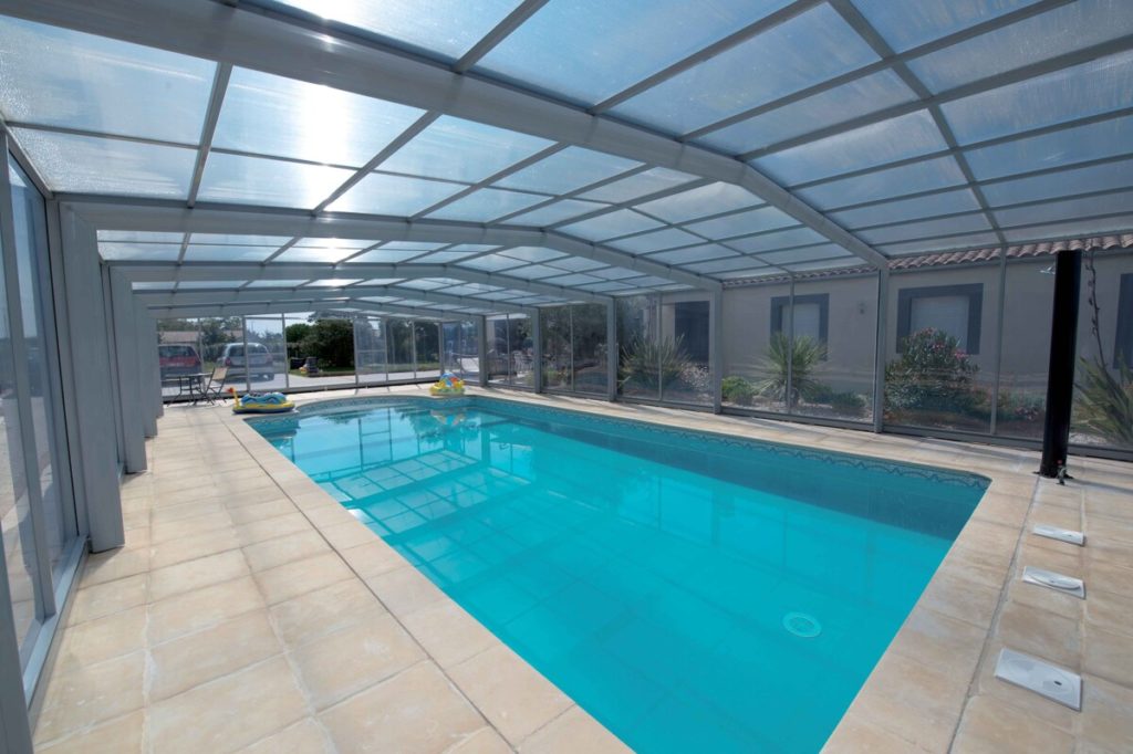 ABRI_PISCINE_RIDEAU_TRIPTIK_HAUT_AUVINET_300CMJNHD_47.jpg-1200px-1024x682