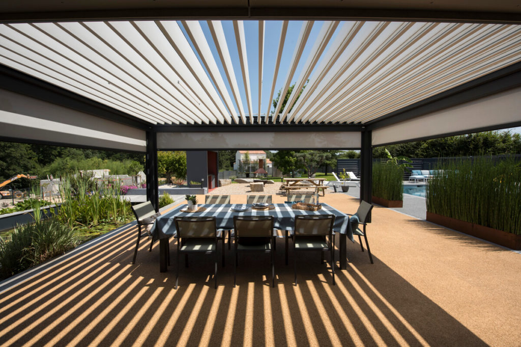 PERGOLA_BIOCLIMATIK_2021_AUVINET_85-77-.JPG-1200px-1024x683
