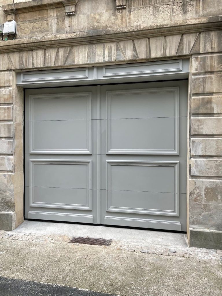 Porte-de-garage-sectionnelle-768x1024
