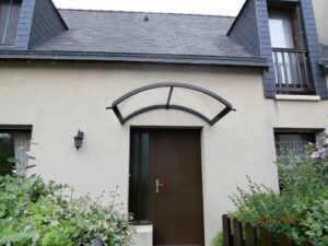 marquise-de-porte-boreal-1600-x-1000-en-aluminium-ral-9005-satine-1024x768-1